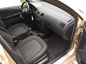 Škoda Fabia Sport 1.4 16V 55KW, naj. 159 tis km, klimatizace - 13