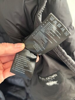 Černá péřová bunda prošívaná - 13