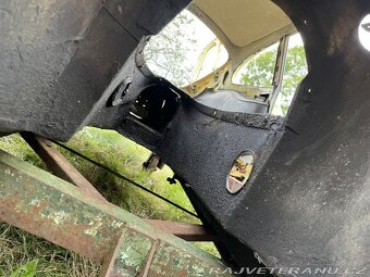 Jaguar E-Type S1 - 13