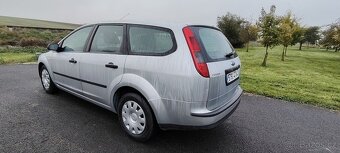 Ford Focus kombi 1.6TDCI 16V 80Kw r.v.2005 opravený - 13