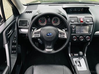 Subaru Forester 2.0i 4x4 AUT 1MAJITEL TAŽNÉ SERVISKA - 13
