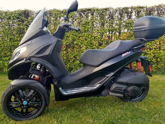 Piaggio MP3 300 HPE Sport ABS,ASR - 13