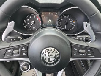 ALFA ROMEO STELVIO 2,0T 206kW AWD 4x4 AUT KŮŽE 2020 ČR - DPH - 13