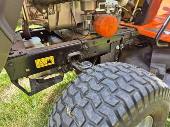 Zahradní sekací traktor Husqvarna TC 138. - 13