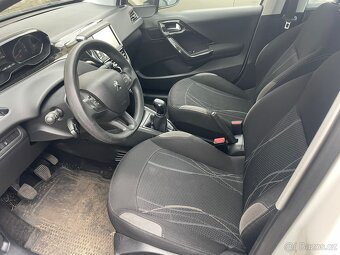 Peugeot 208 1.0i, r.2015, klima - 13