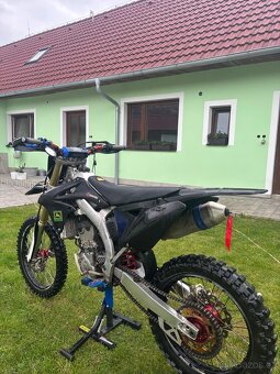 Suzuki rmz 250 - 13