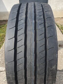 Pneu 385 / 65 R22,5 - 13