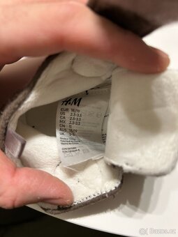 3 páry bot: Capáčky 16/18 + Bačkory 18/19 + první botičky 18 - 13