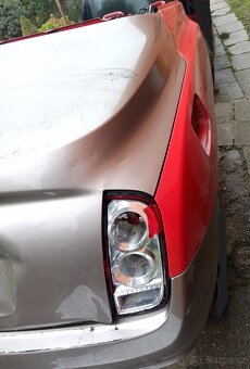 Nissan Micra Cabrio 1,6i - 13