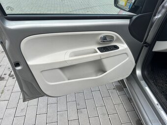 Prodám Volkswagen Up, Panorama, automat, navigace - 13