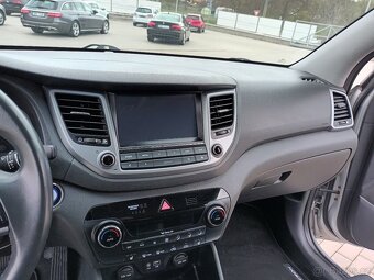 Hyundai Tucson 2,0 CRDI 100kW Style 4x4 Auto - 13