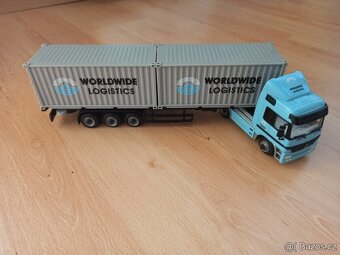 Různé hračky - 13