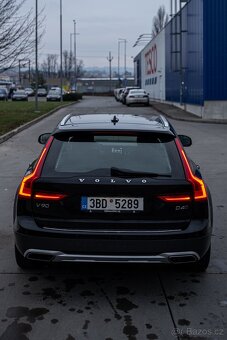 Volvo V90 D4 Cross Country, MANUÁL, VZDUCH - 13