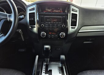 MITSUBISHI PAJERO 3.2DiD 140KW 2016 1.MAJITEL XENON-7 MÍST - 13