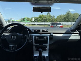 Volkswagen Passat 1.6 - 13