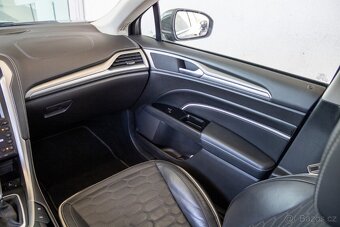 Ford Mondeo 2.0 Vignale - Hybrid AJ NA SPLÁTKY - 13