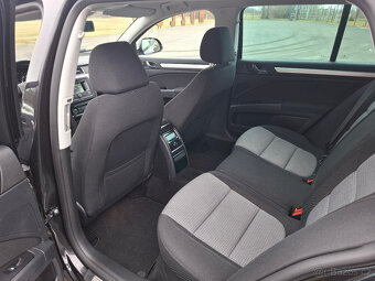 Škoda Superb II kombi 2.0TDi 103kW,xenony,tažné,senzory - 13