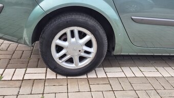 Renault Megane 1.6i 16V - 13