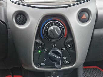 Toyota Aygo 5 dv. AUTOMAT KAMERA 1. majitel STK - 13