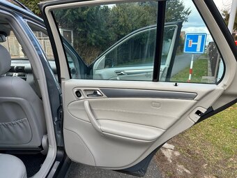 MERCEDES C 280 COMBI 3,0 V 6 AVANTGARDE 170 kW - 13