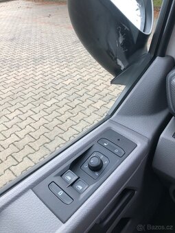 Volswagen Caravela T61 - 13