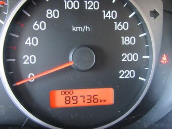 Hyundai i20 1.2 r.v.2010 po 1.maj.nový v ČR.naj.89 700km. - 13