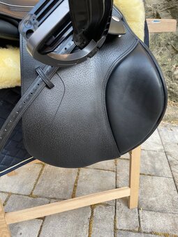 SKOKOVE SEDLO KENTAUR PERSEUS SP POSEDLI 17,5 KOMORA 2 - 13