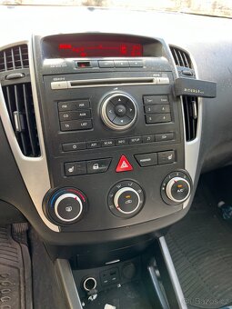 Kia Cee'd, 1,4 i, ČR , KLIMATIZACE—- - 13
