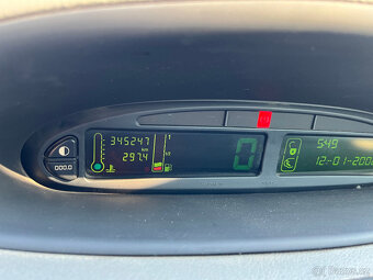 Citroen Xsara Picasso 2.0HDI 66KW r.v.2004 - SERVISOVANÝ - 13