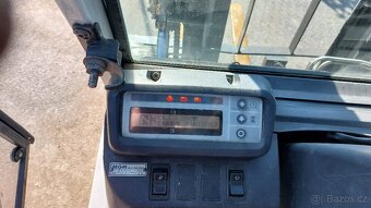 NISSAN 2,5t diesel Y1D2A250 - 13