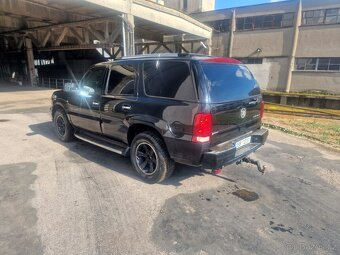 Cadillac Escalade 4x4,r.v.2002 najeto 300tis, STK do 6/2025 - 13