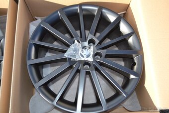 4ks NOVÉ orig.alu disky R18 Škoda Octavia III 2013-2020 - 13