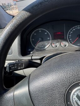 Volkswagen Golf V 2.0 TDi 100kw díly - 13