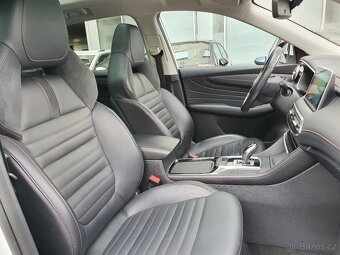 MG EHS PHEV Luxury 1.5 190kW  - záruka Autodraft - - 13