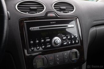 FORD FOCUS Ghia 1.6 85kw NOVÁ STK - 13