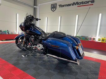 Harley Davidson Street Glide 115 Anniversary - 13