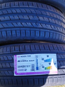 225/45 r17 letni pneu - 13