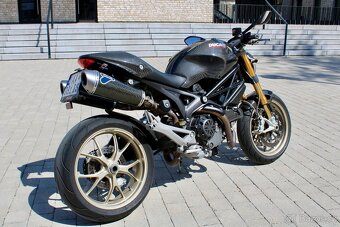 Ducati Monster 1100S - 13