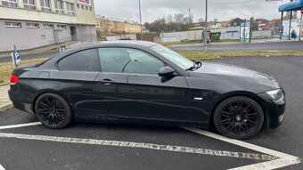 BMW 320i e92 125kW, manuál, r.v.2007,205000km - 13