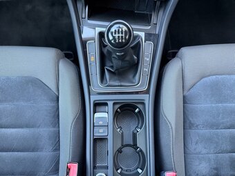 Volkswagen Golf,  1.4TSI 103KW HIGHLINE BI-XENON 2 SADY KOL - 13