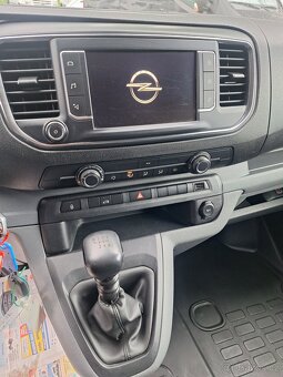 Opel Vivaro 2.0cdti Navigace Tažné - 13