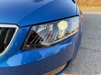 Octavia combi 3 2.0 tdi 110 kW elegance bixenony - 13