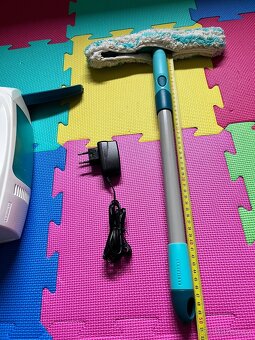 Leifheit set Vysavač na okna (hubice 28 cm), mop, tyč 50 cm - 13