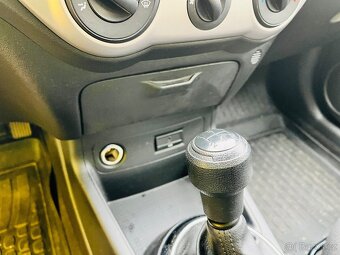 HYUNDAI i 20 1.2 i BENZÍN 57 kW NAJETO JEN 26 TIS KM  - 13