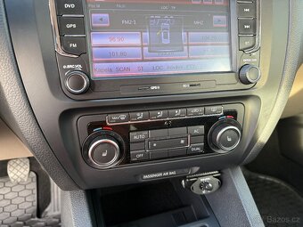 Volkswagen Jetta, 1.2 TSI, 77KW, 2011, pravidelný servis - 13