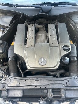 Mercedes Benz C32 AMG - 13
