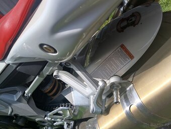 Prodám Aprilia tuono RSV 1000 rr rv 2010 - 13