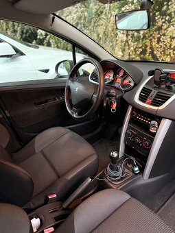 Peugeot 207 1.4 54 kW, r.v. 2011, 1. majitel, pouze 91000 km - 13