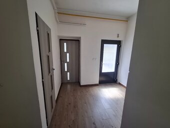 K prodeji dům k bydlení a podnikání - 13