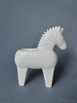 Vánoční kolekce porcelánových talířů a svícnů - 13